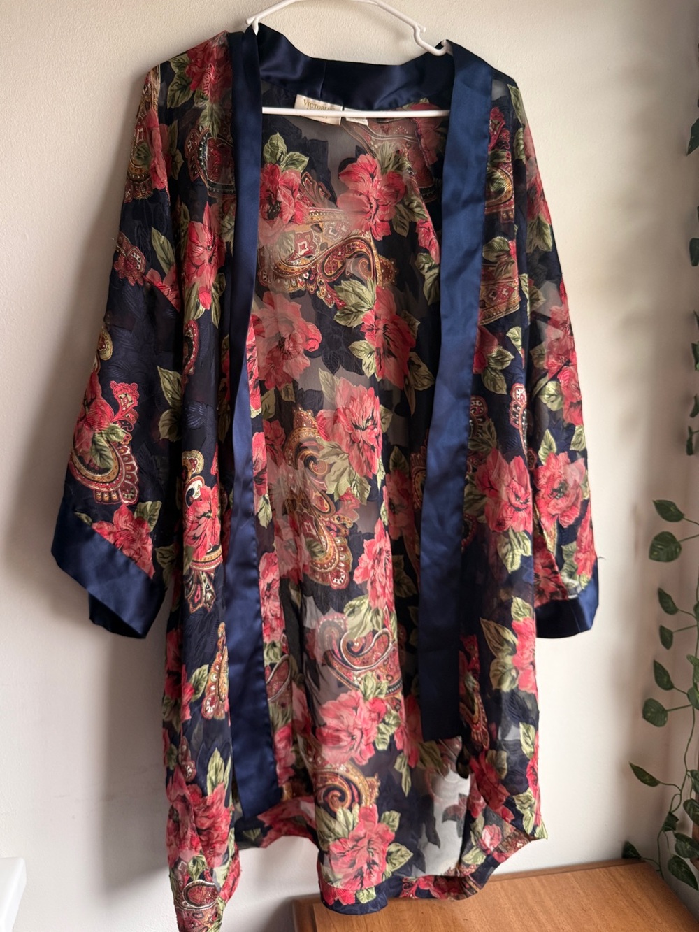 Victoria's Secret Gold Label Vintage Navy Sheer Floral Kimono with Pink Roses OS